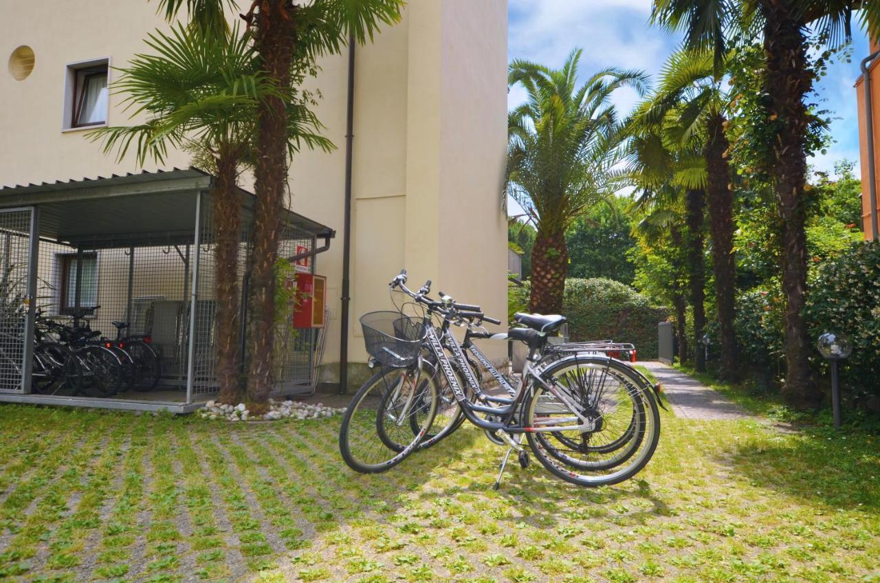 Villa Phoenix - Lake Apartments Riva del Garda Luaran gambar
