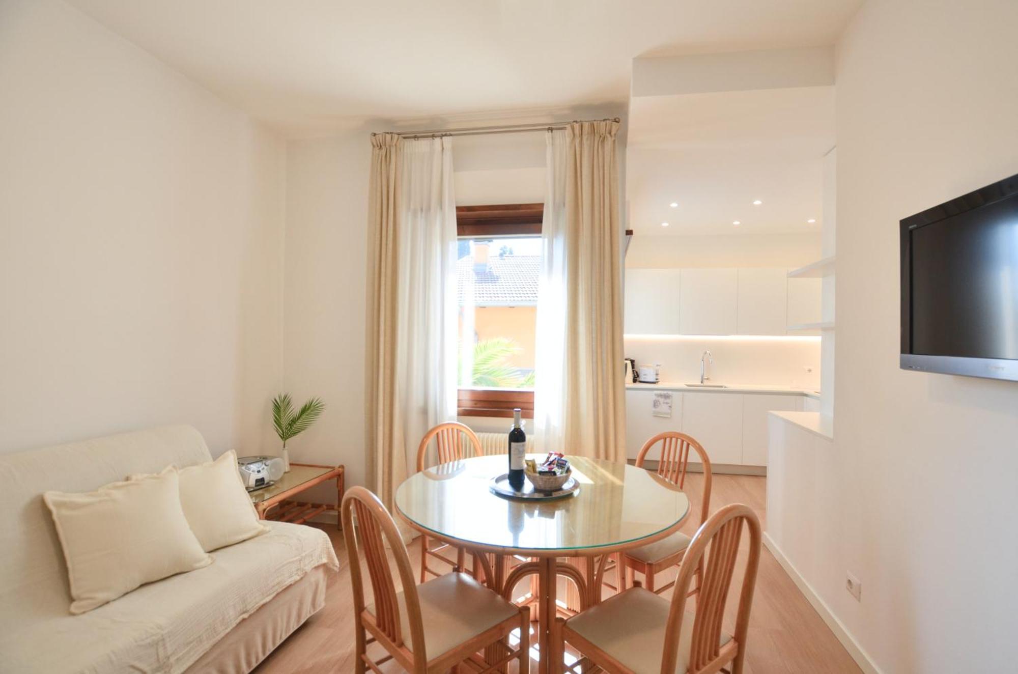 Villa Phoenix - Lake Apartments Riva del Garda Luaran gambar