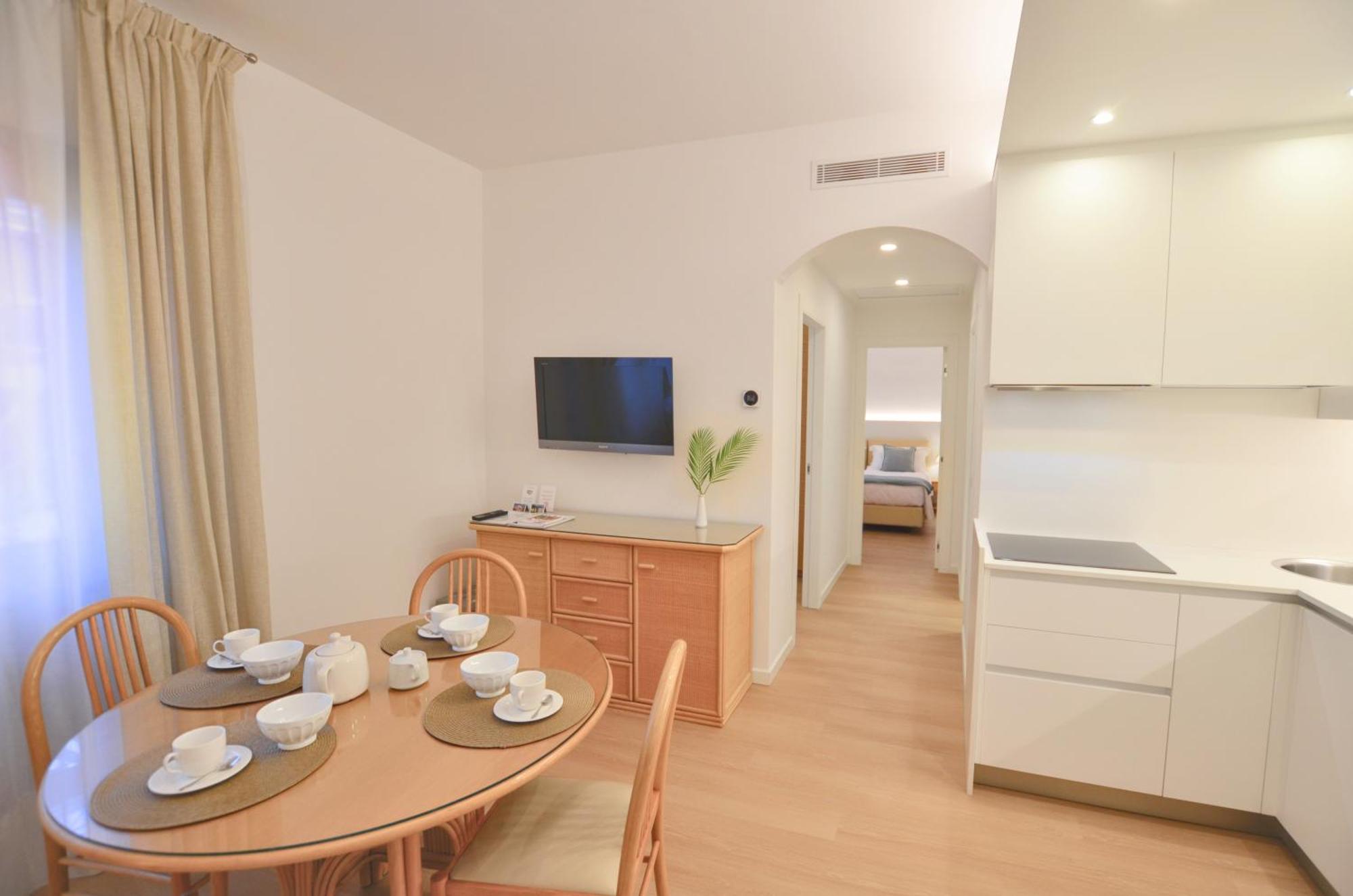 Villa Phoenix - Lake Apartments Riva del Garda Luaran gambar