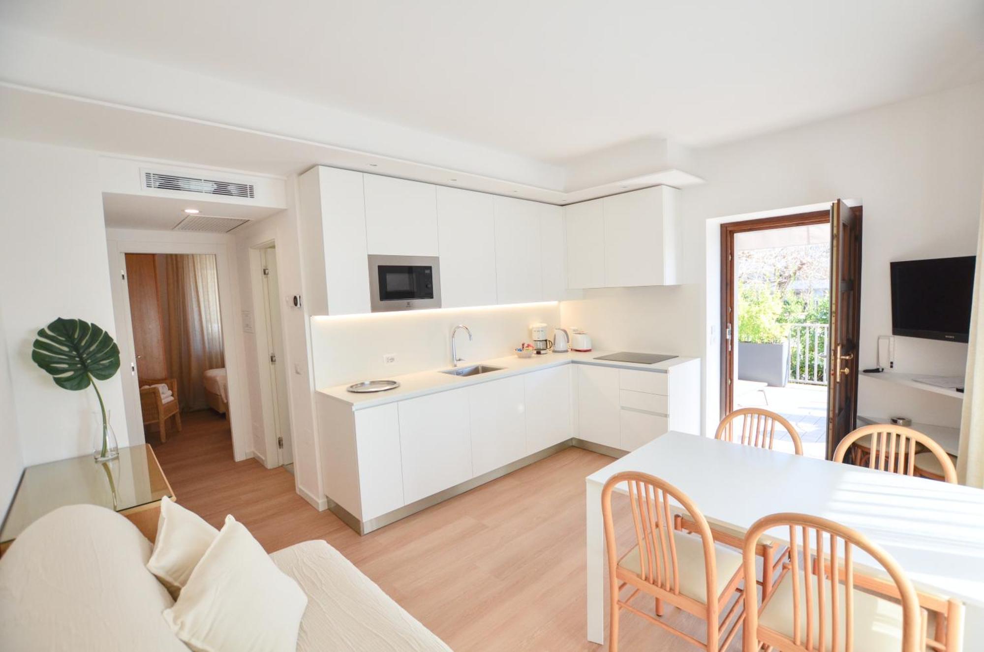 Villa Phoenix - Lake Apartments Riva del Garda Bilik gambar