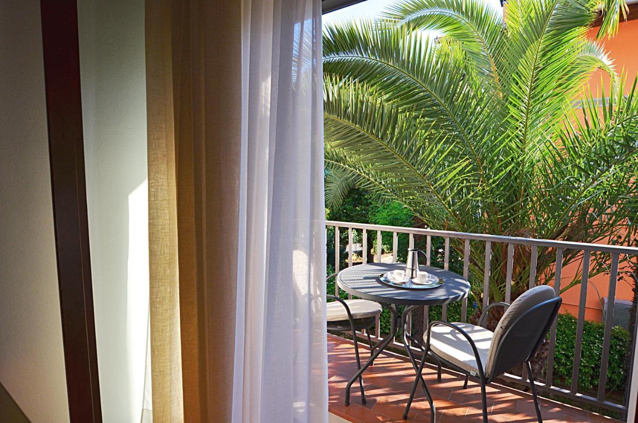 Villa Phoenix - Lake Apartments Riva del Garda Luaran gambar